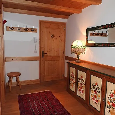 De Charme, Seven Crans-Montana