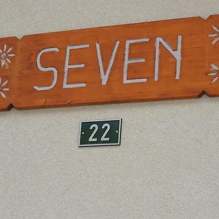 De Charme, Seven * Crans-Montana