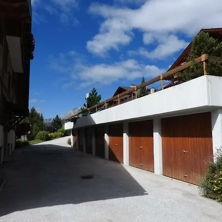 De Charme, Seven Apartment *