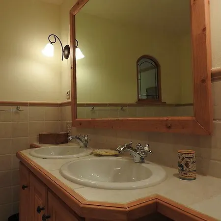 De Charme, Seven Apartment *