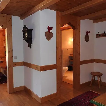 De Charme, Seven Apartment *