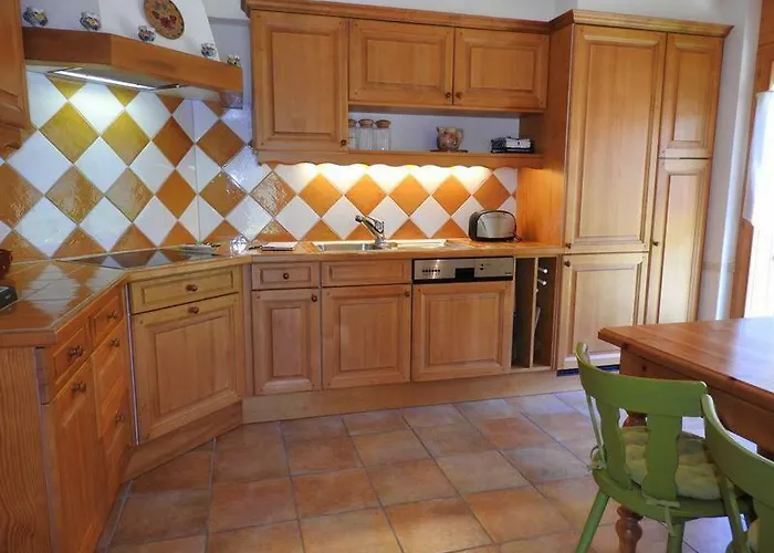 De Charme, Seven クラン