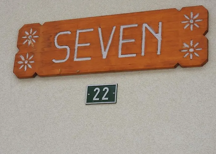 De Charme, Seven * クラン
